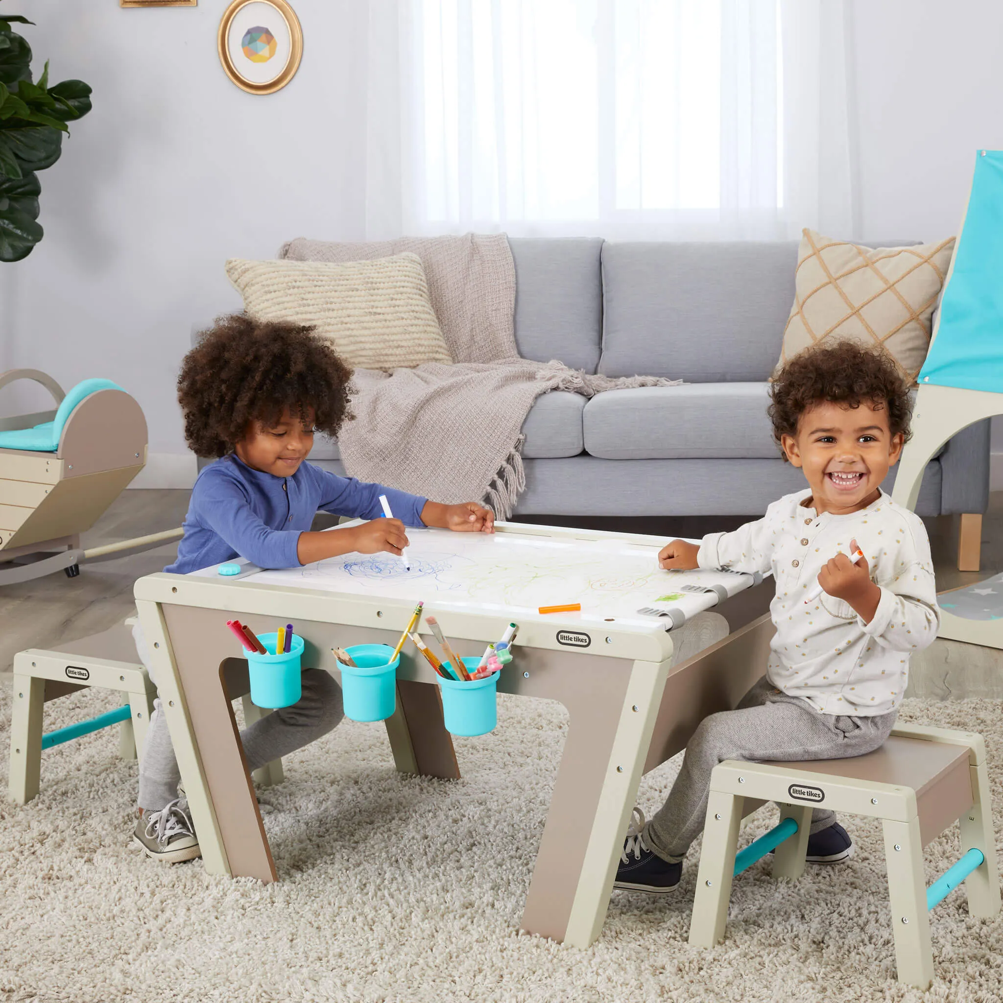 2-in-1 Easel and Table