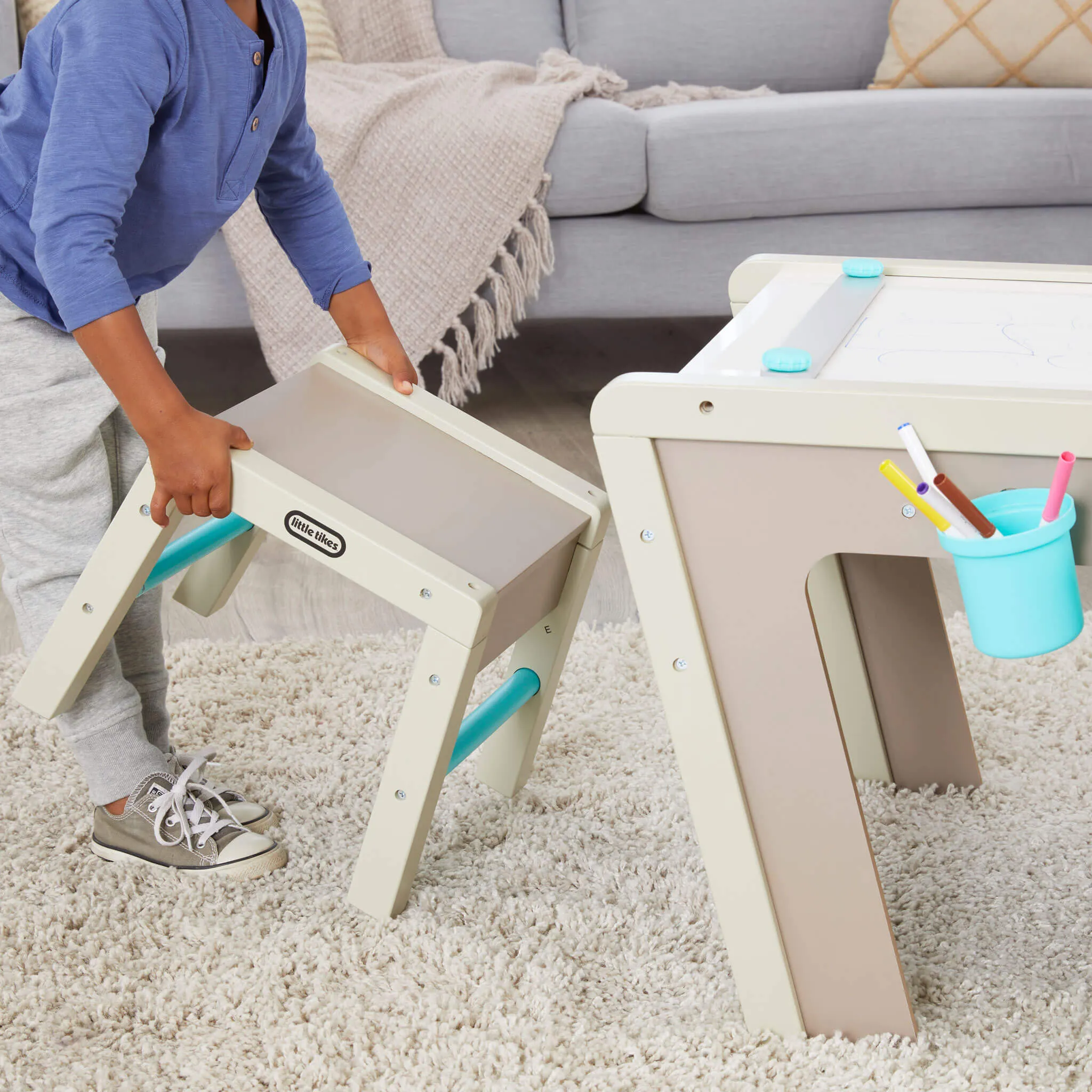 2-in-1 Easel and Table