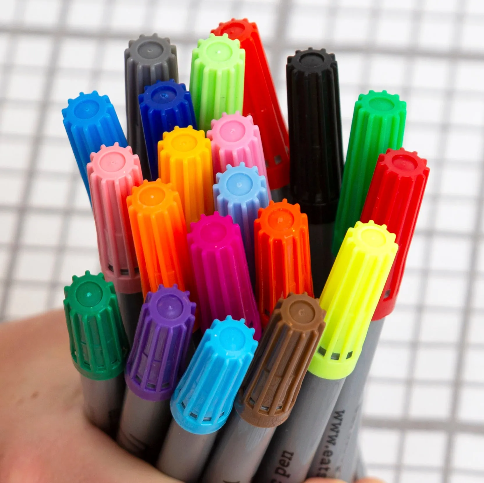 artist set of 20 wash-out markers