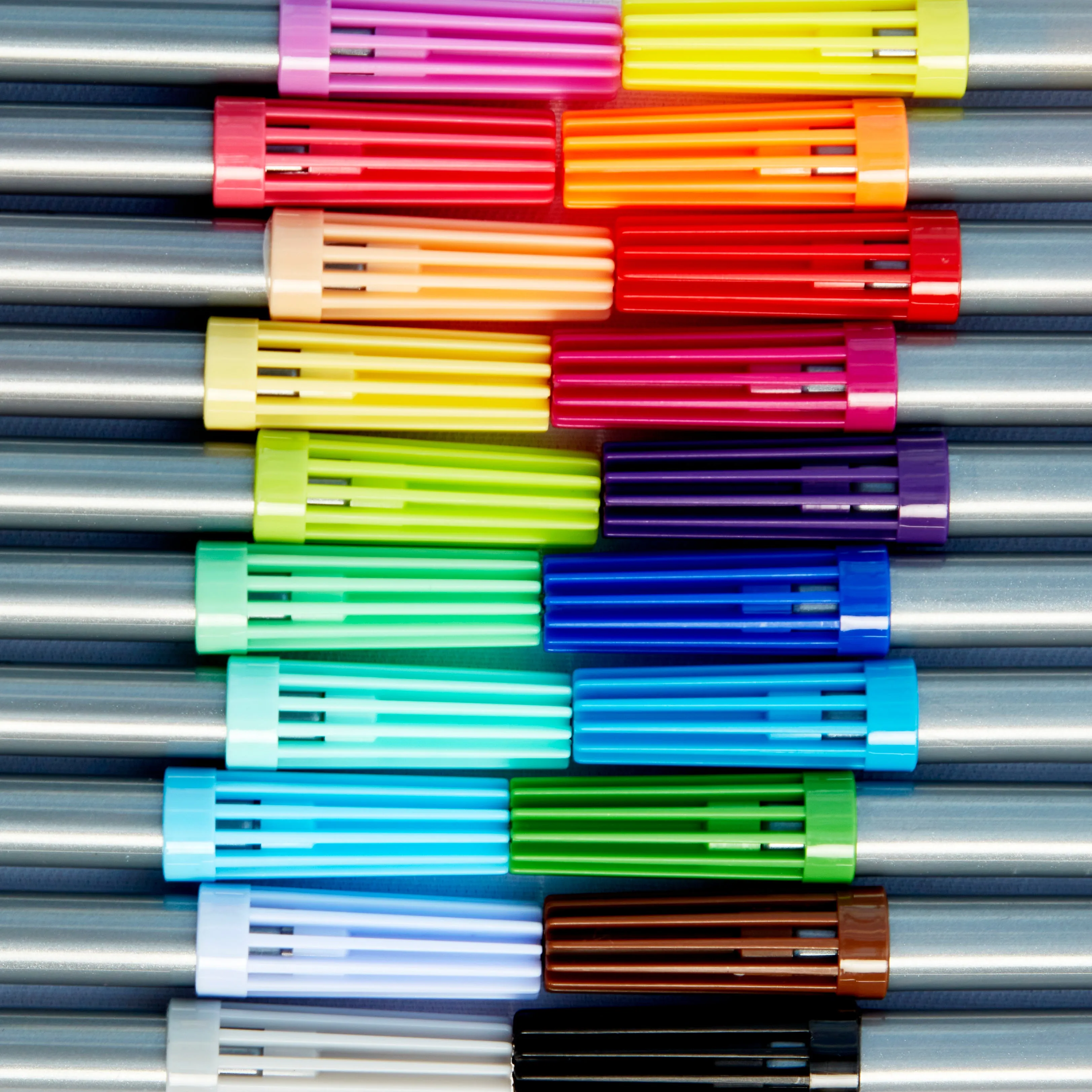 artist set of 20 wash-out markers
