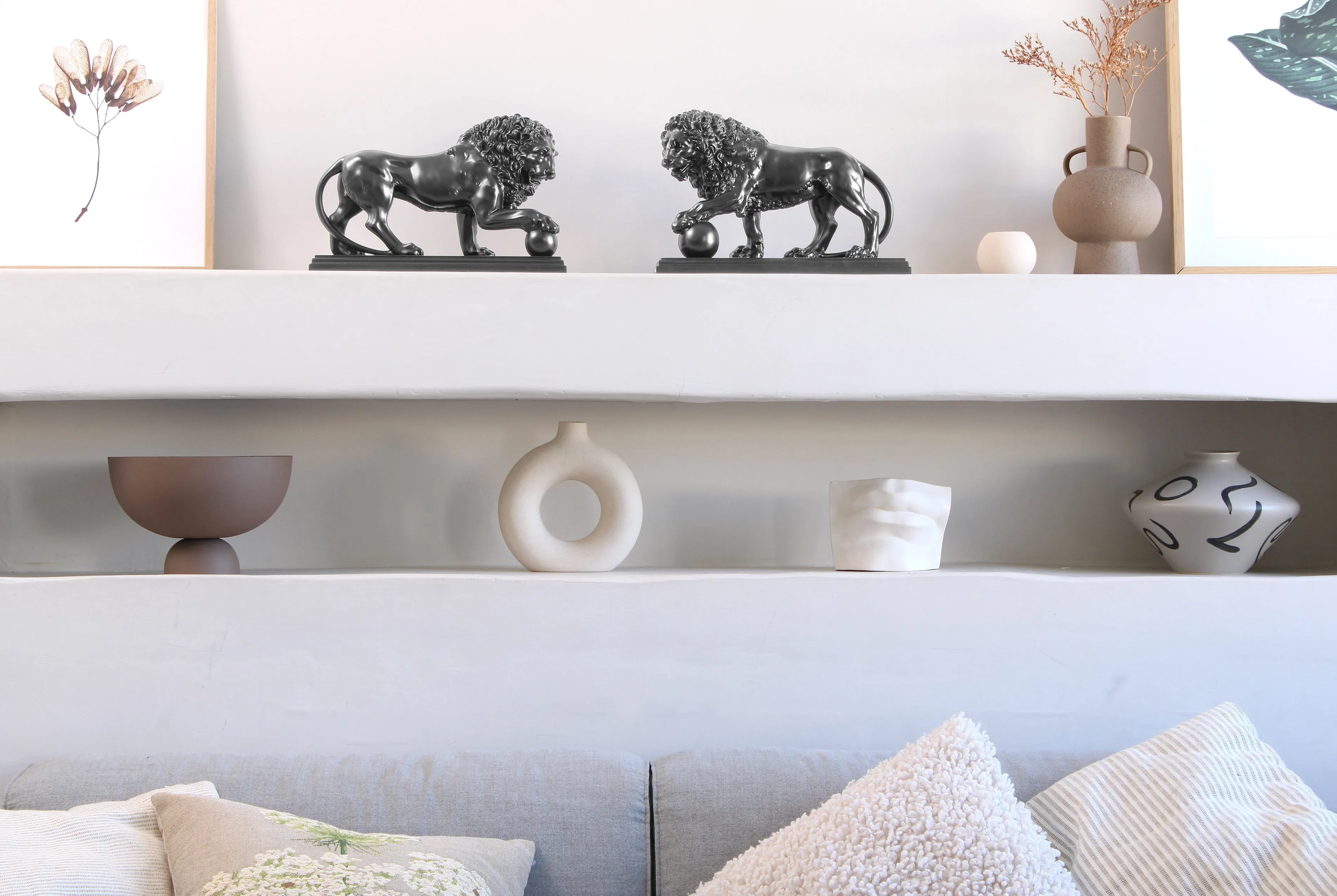Black Medici Lion Statues on Base (in Pair)