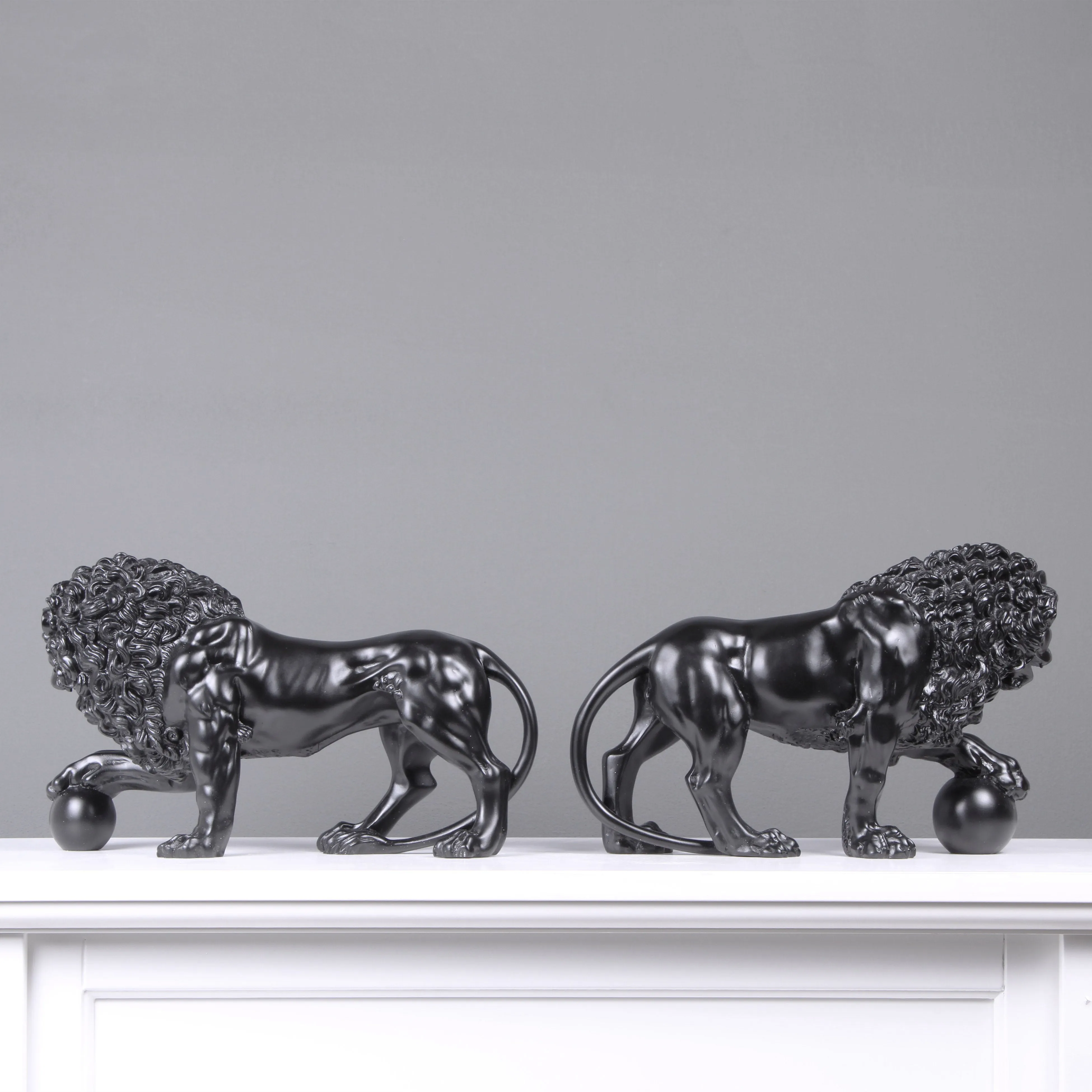 Black Medici Lions Statue in Pair
