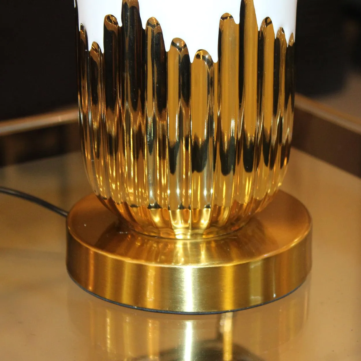 CAPSULE GOLD AND WHITE CERAMIC TABLE LAMP BEDSIDE LAMP