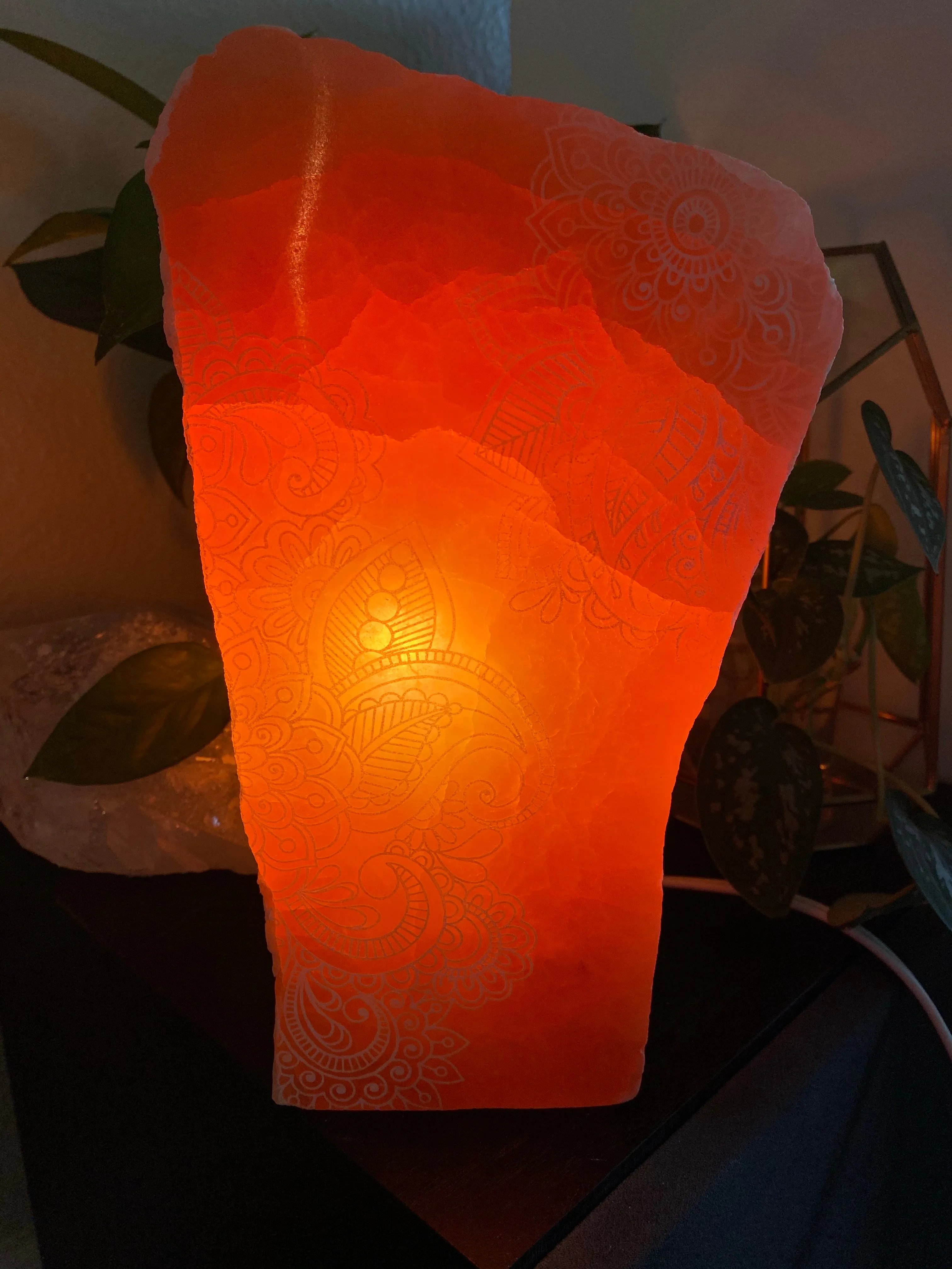 Henna Prayer Peach Selenite Lamp