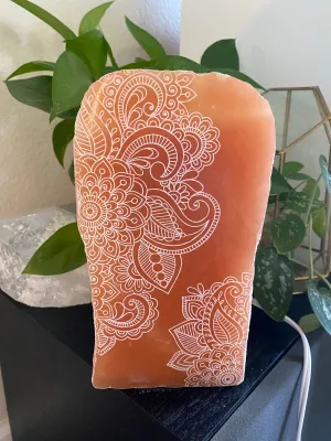 Henna Prayer Peach Selenite Lamp
