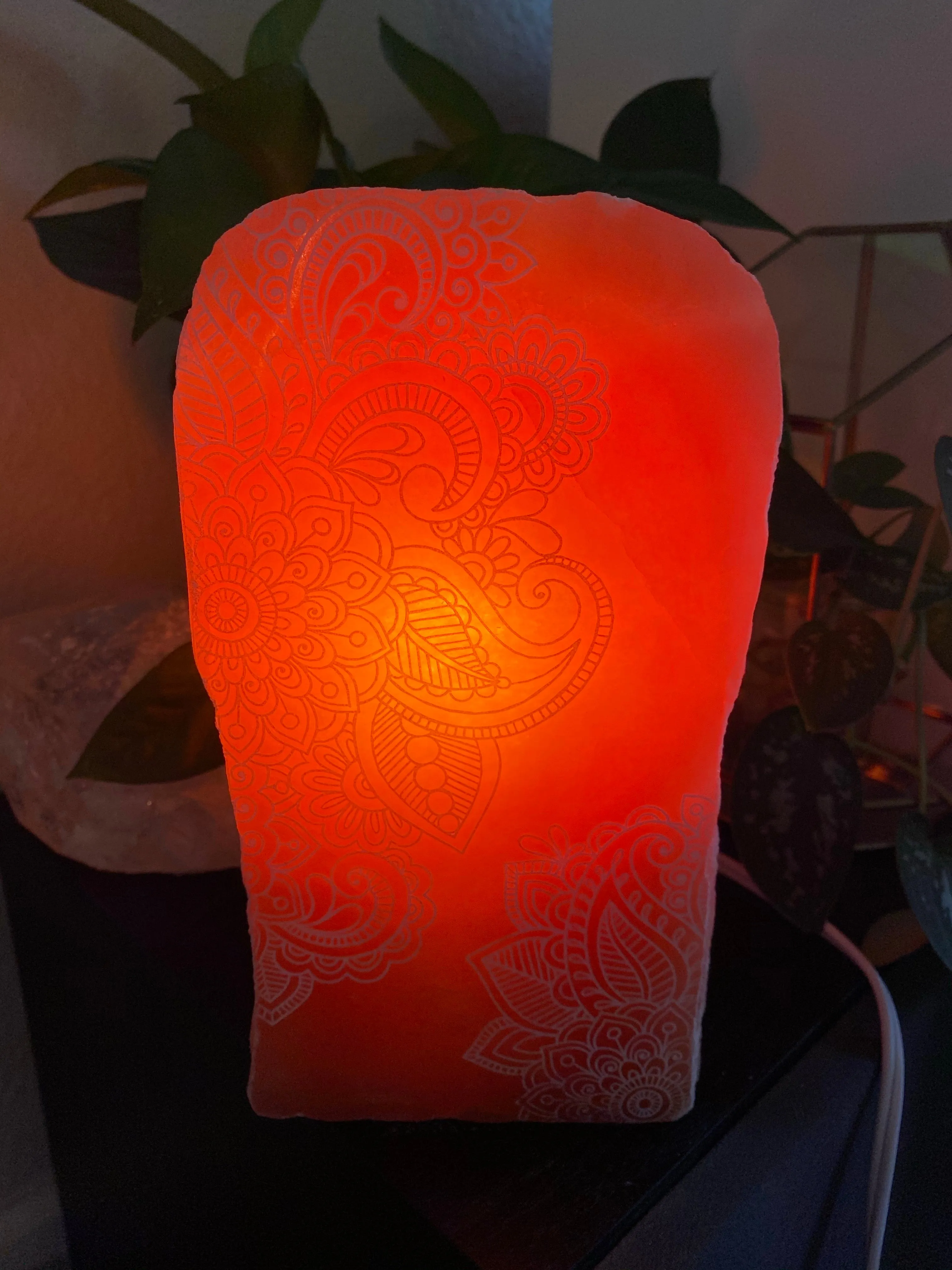 Henna Prayer Peach Selenite Lamp