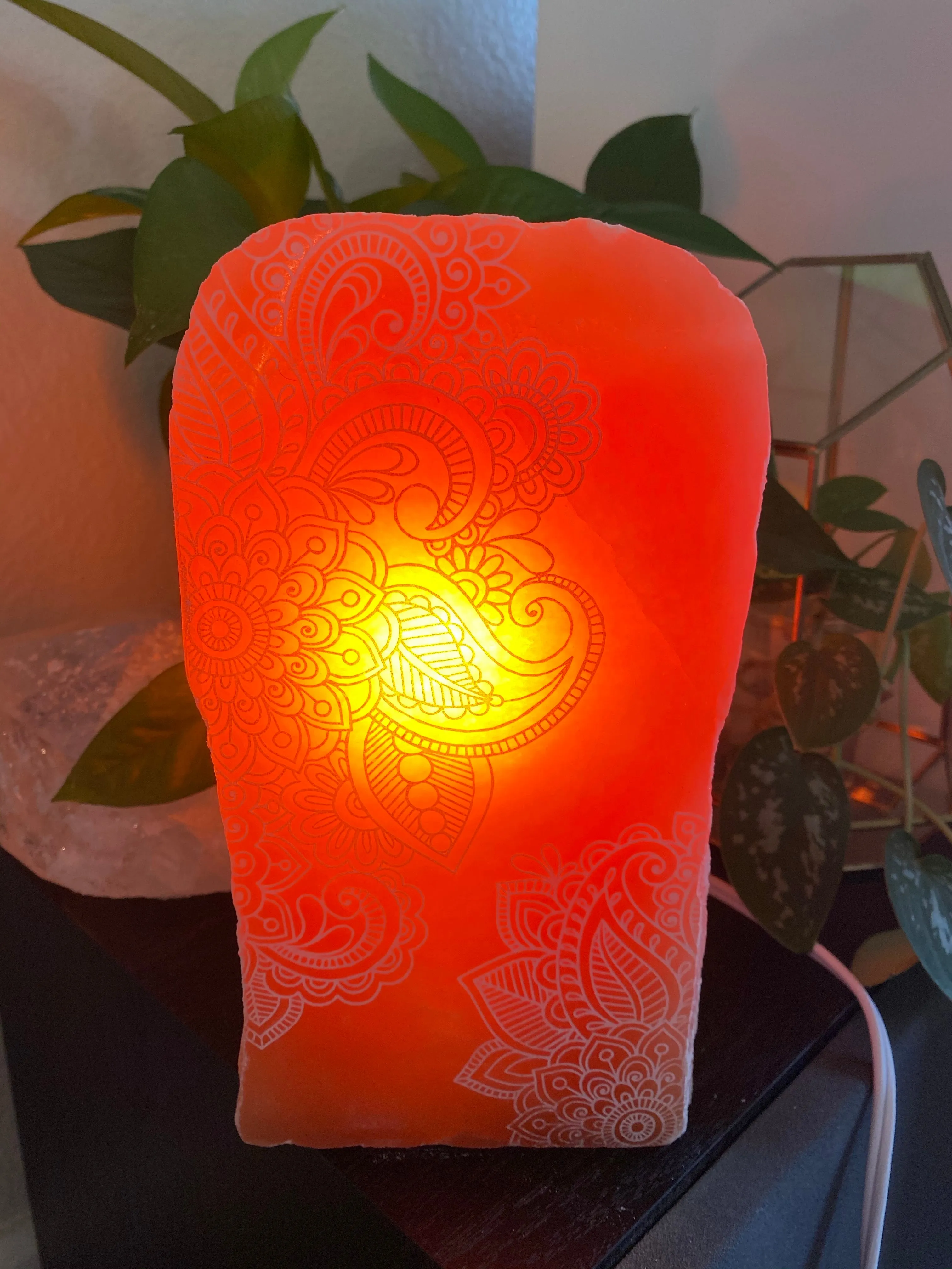 Henna Prayer Peach Selenite Lamp
