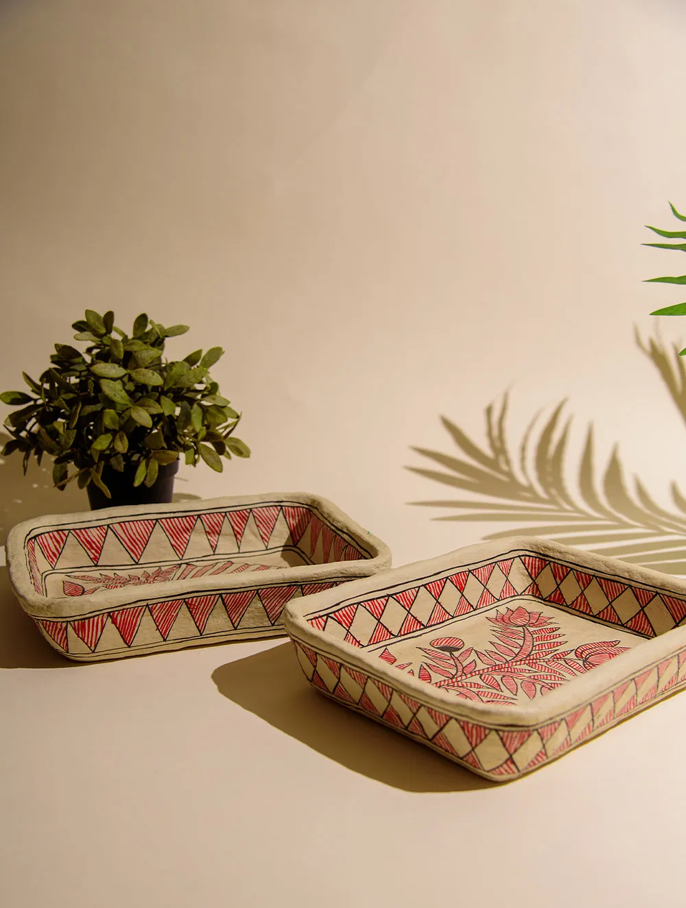 Madhubani Art Papier Mache - Multi-Utility Trays (Set of 2)